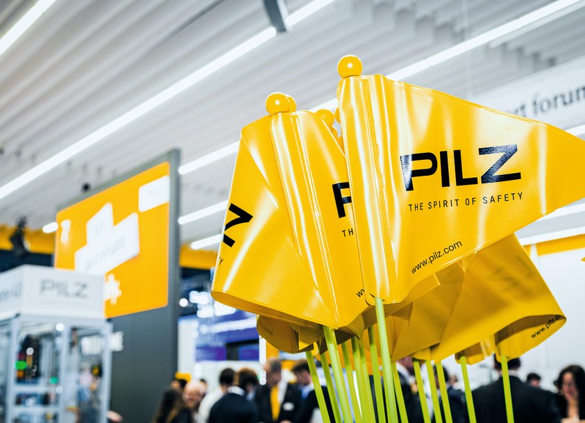 Pilz op de SPS - Smart Production Solutions 2023 – Een blik op de nieuwe Machineverordening - Safety & security in transformatie